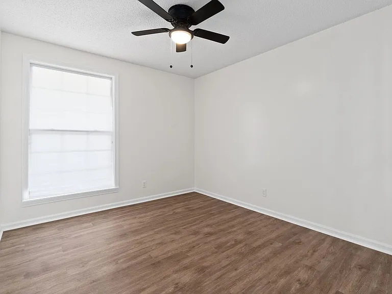 110 Rainbow St — Photo 19