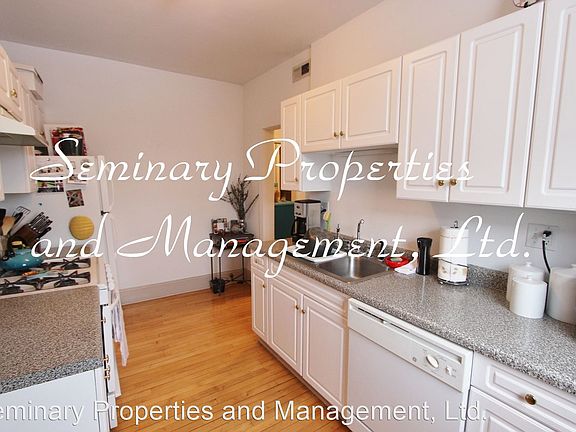 3rd image of 1438 W Belle Plaine Ave #2F