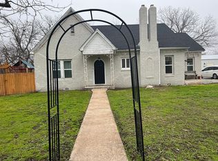 204 S 1st St, Rosebud, TX 76570