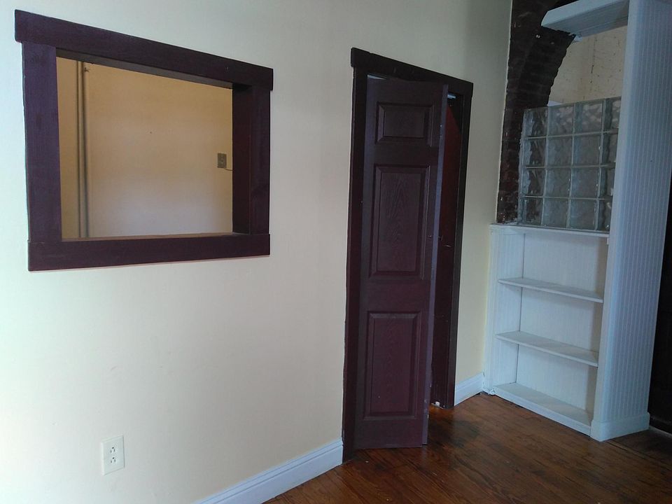 1st image of 1110 W Main St #1