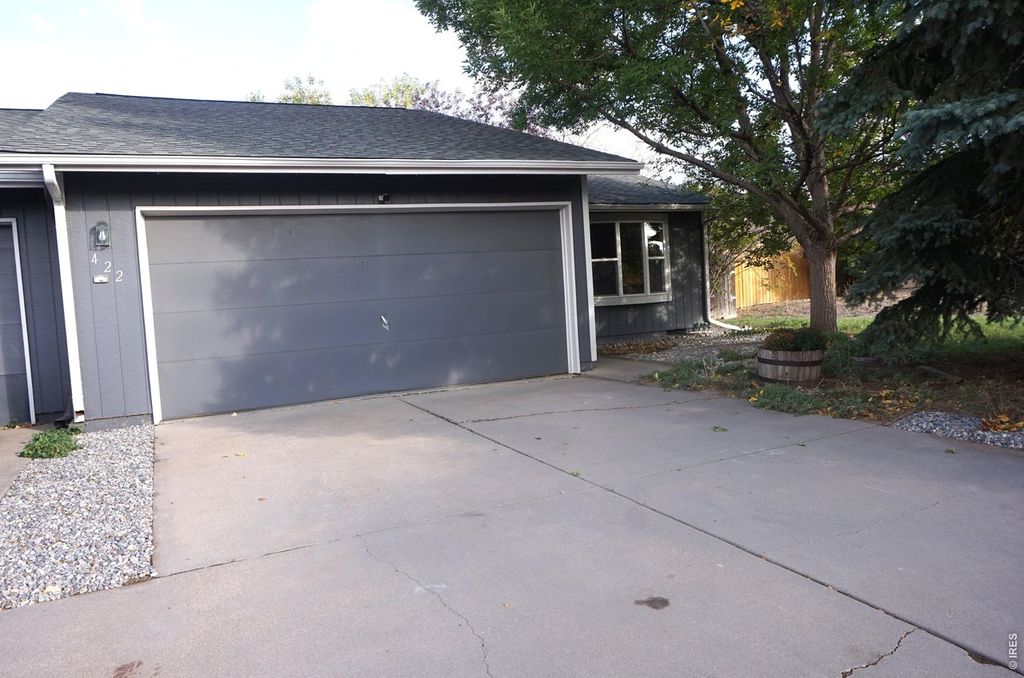422 Glenda Dr