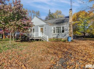 2016 S Douglas Ave, Springfield, IL 62704