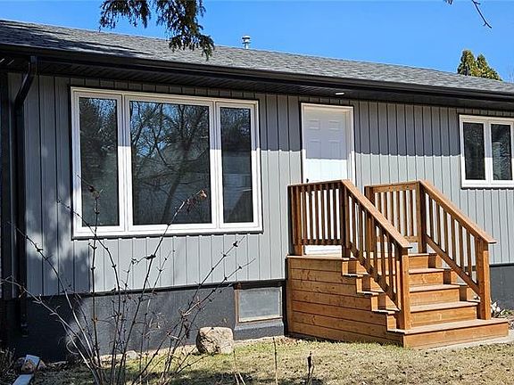 2nd image of 905 107th Ave