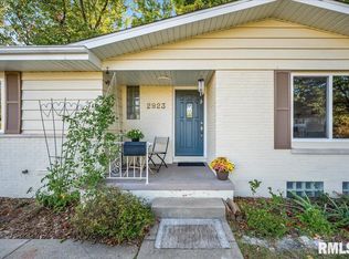 2923 W Cambridge Ct, Peoria, IL