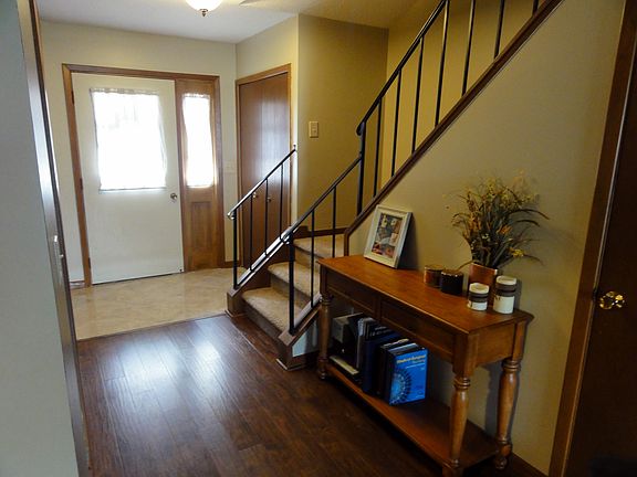 3rd image of 1791 Rolling Hills Dr APT B