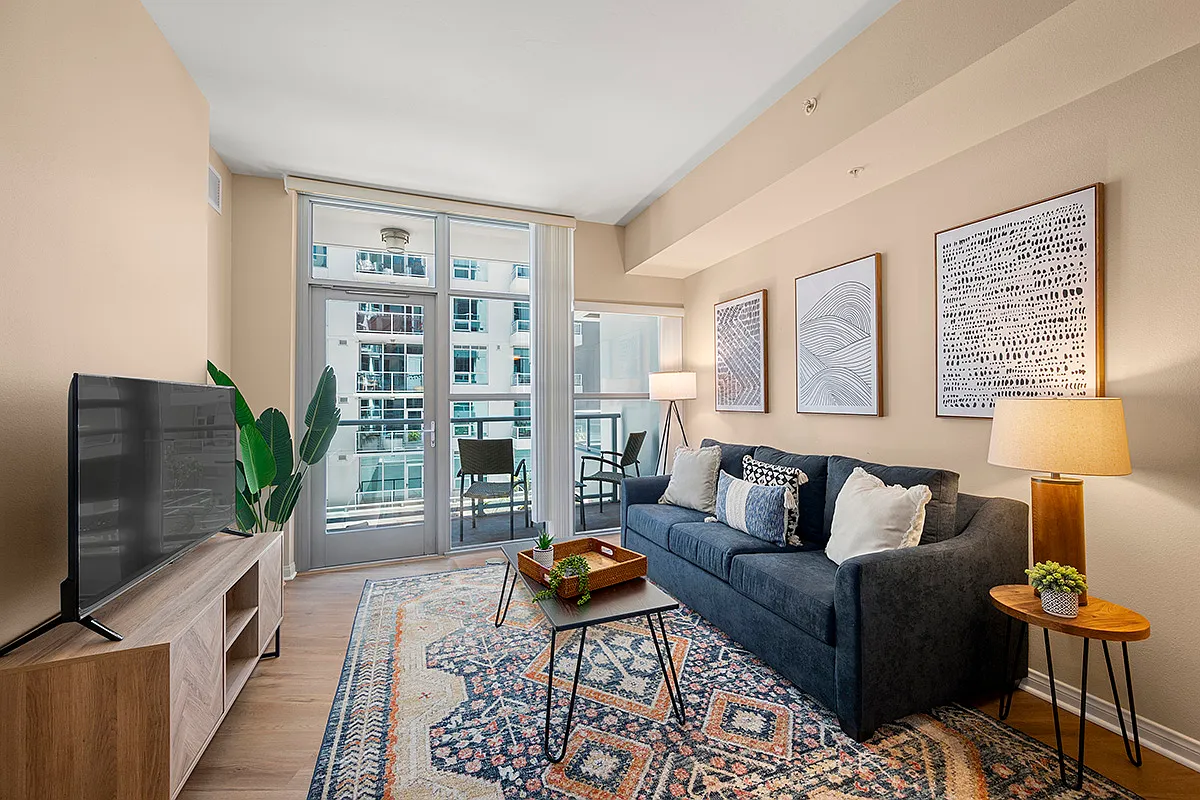 1 bed, 800 sqft, $4,000 — Photo 1