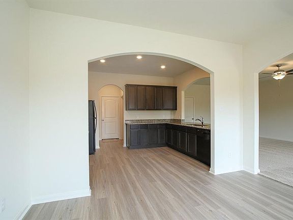3rd image of 10719 Hillside Creek Dr