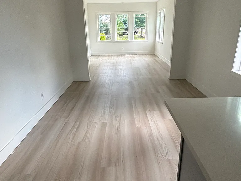 222 Parkedge Ave — Photo 9