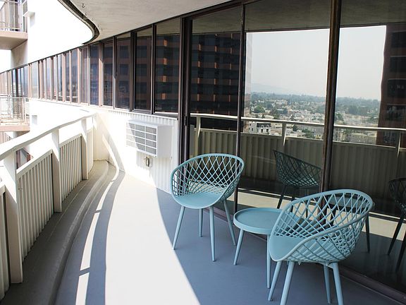 Private balconies