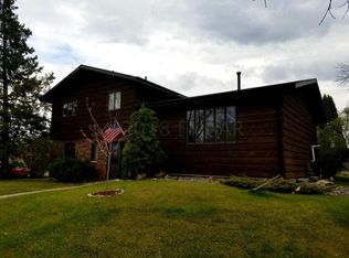 2909 2nd St N, Fargo, ND 58102