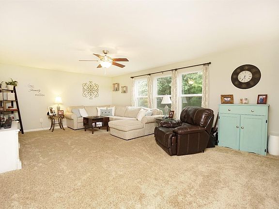 4th image of 1416 Woodbury Glen Dr