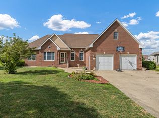 1511 River Bluff Ct, Mahomet, IL 61853