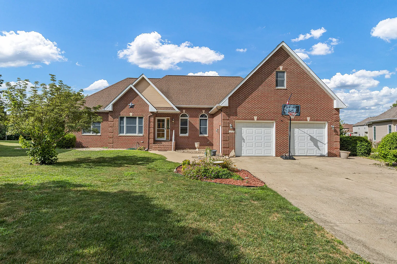 1511 River Bluff Ct photo 1
