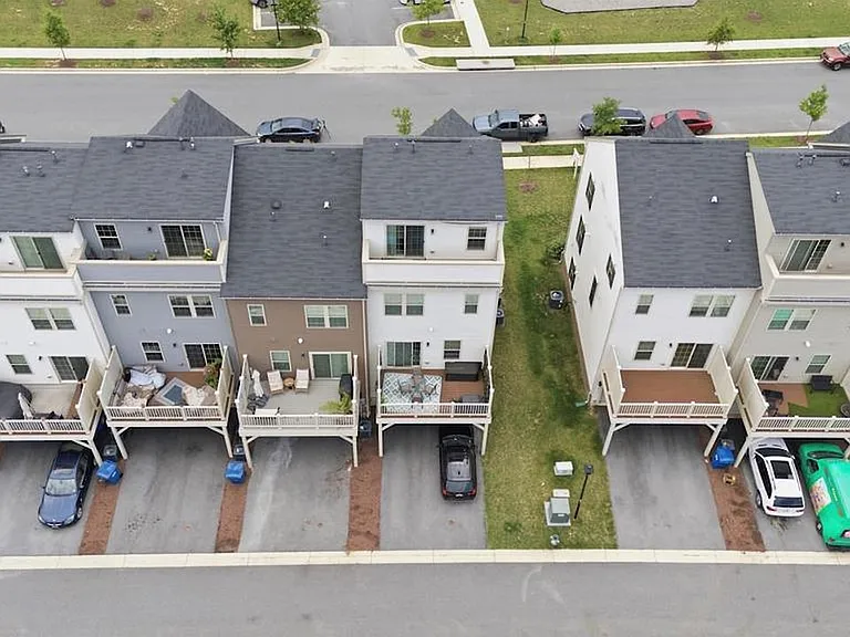 Huge Deck & Balcony