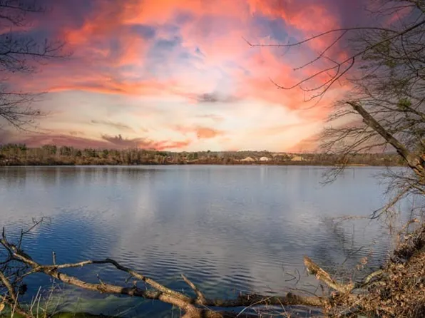 16 Greenbriar Drive APT A, Farmington, CT 06032