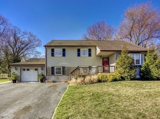 24 Adams Dr, Whippany, NJ 07981