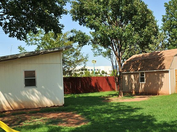 4th image of 4406 Prince Edward Dr