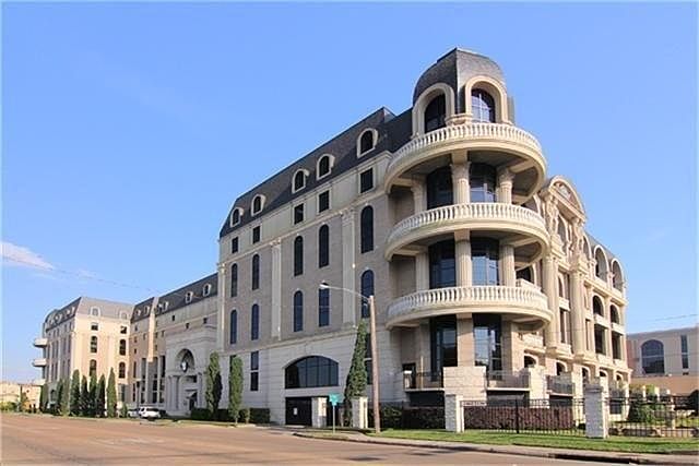 1st image of 1005 S Shepherd Dr APT 818