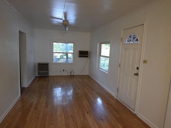 2nd image of 470 S Stewart St
