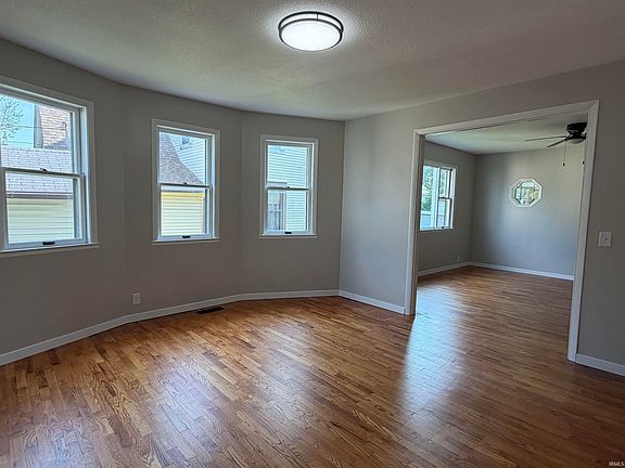 2nd image of 218 N G St