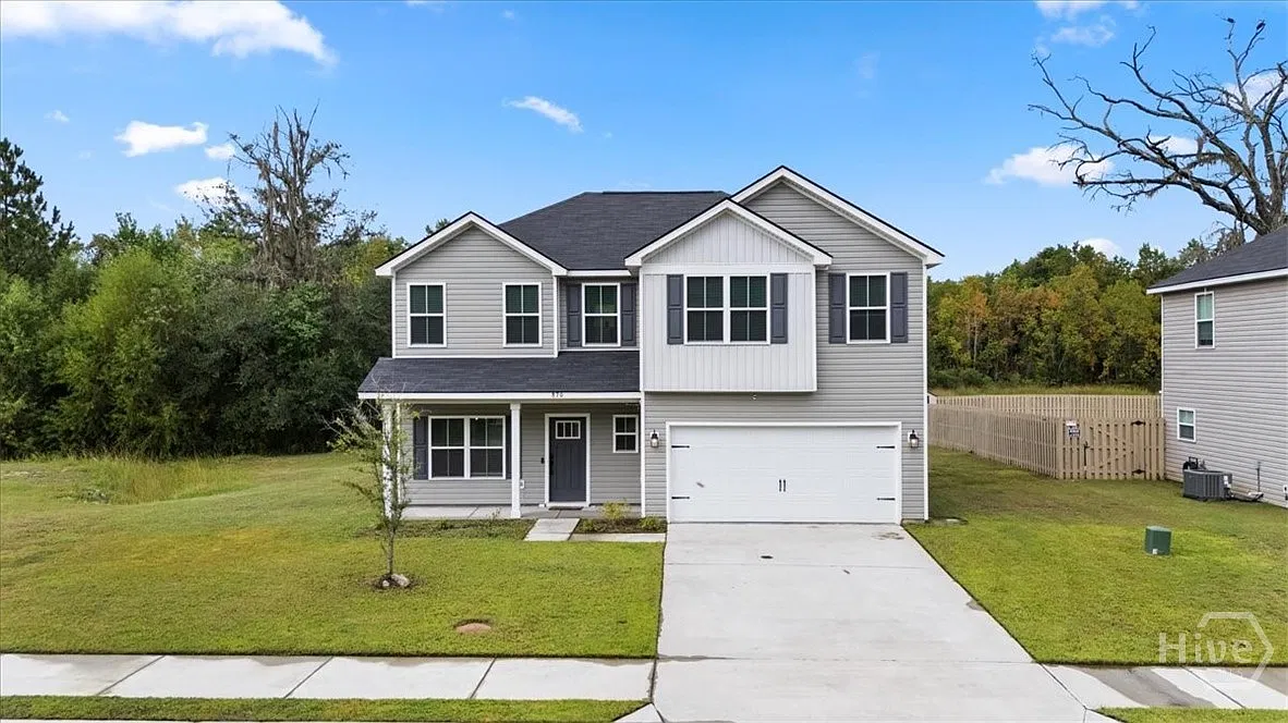4 bed, 2.5 bath, 2035 sqft, $2,100 — Photo 2