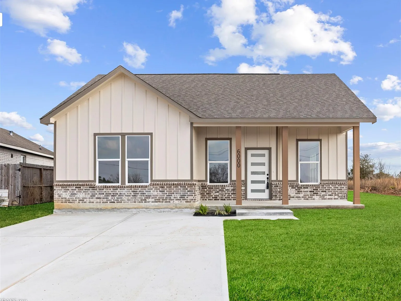 3 bed, 2.0 bath, 1374 sqft, $1,700 — Photo 1