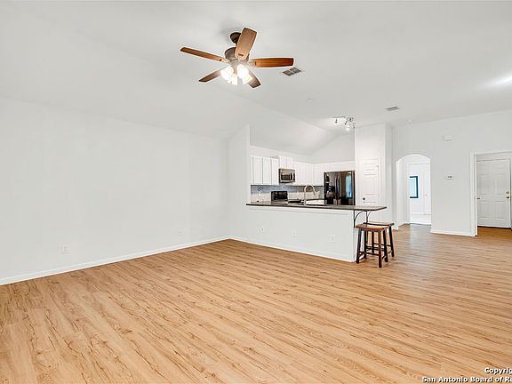 4th image of 1746 Joy Spring