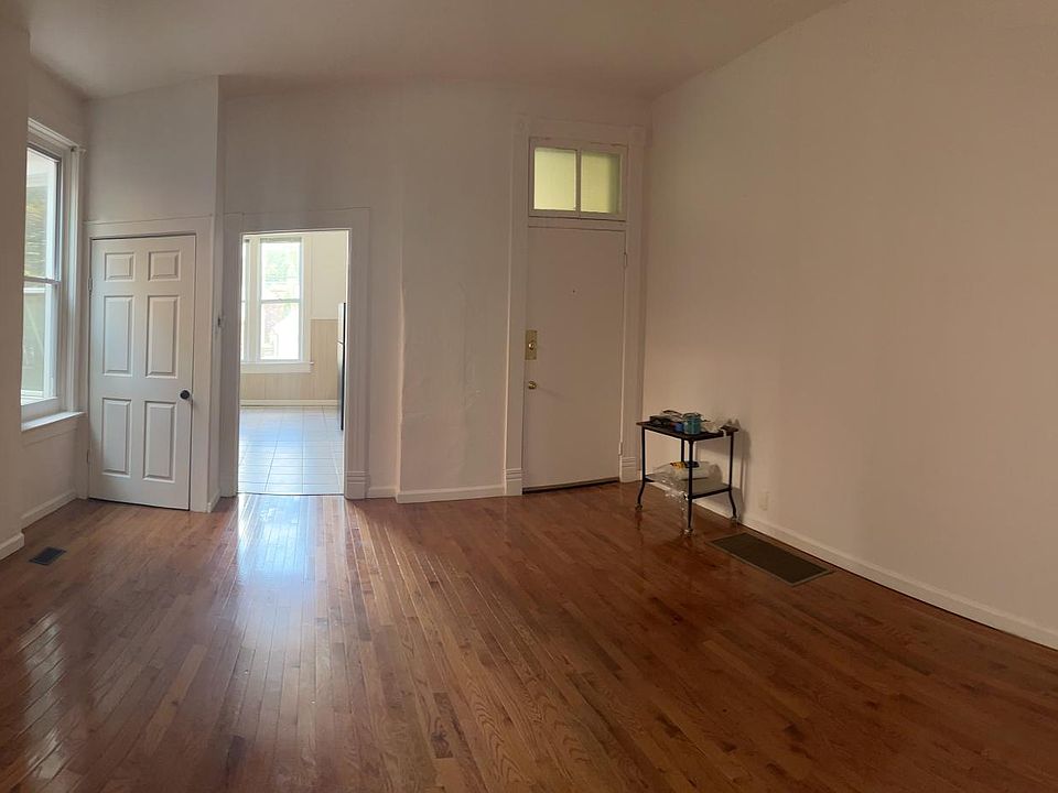 2nd image of 3340 Indiana Ave #1A