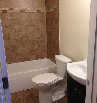 5th image of 423 Pawtucket St #2