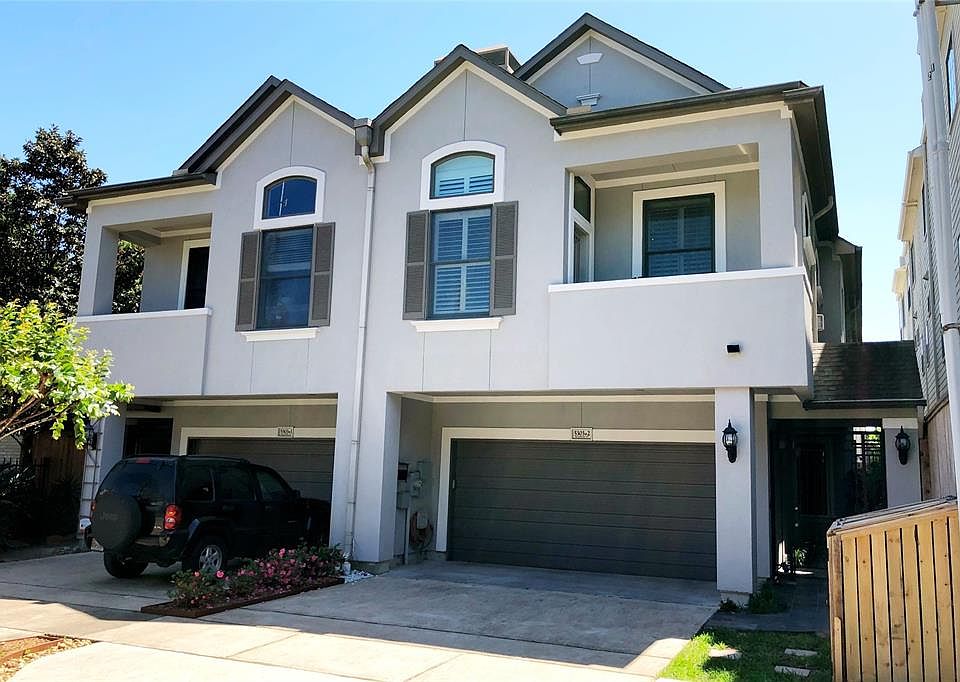 This beautiful 3 bedroom 2 Â½ bath home in Rice Military has a full driveway, second floor balcony, and wide side entrance. Not to mention 2428 square feet of living space!