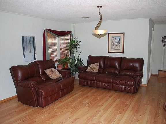2nd image of 9205 Benny Bruce St