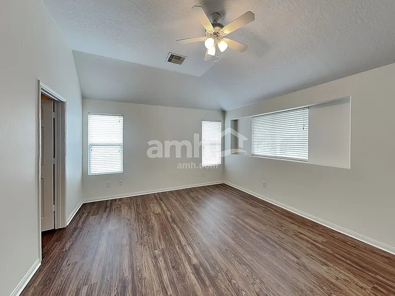 3631 Barkers Crossing Ave — Photo 17