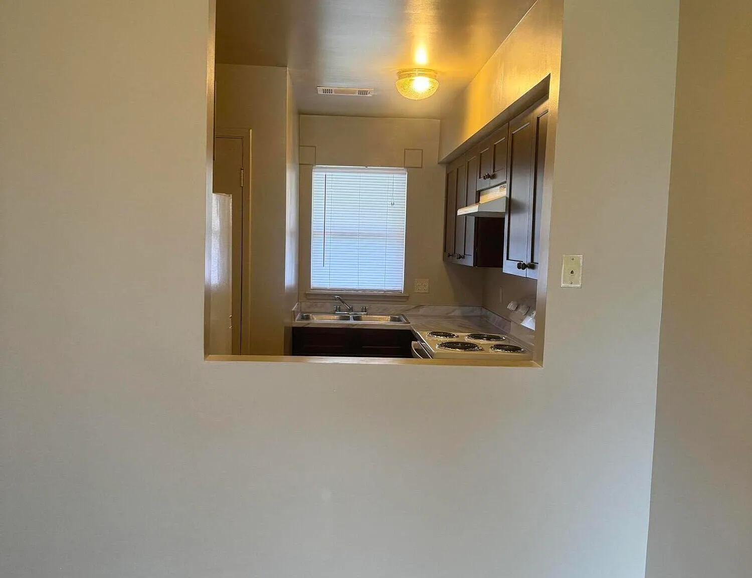 2 bed, 850 sqft, $865 — Photo 4
