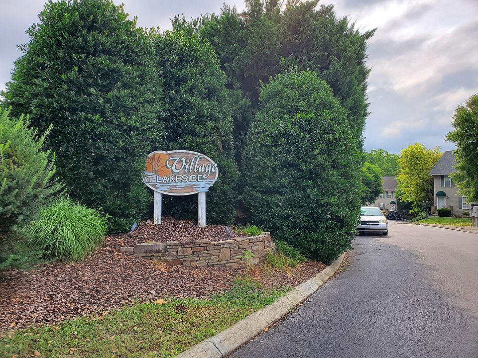 1st image of 9 Lake Village Ct