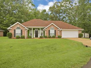 462 Hillandale Dr, Jackson, MS 39212