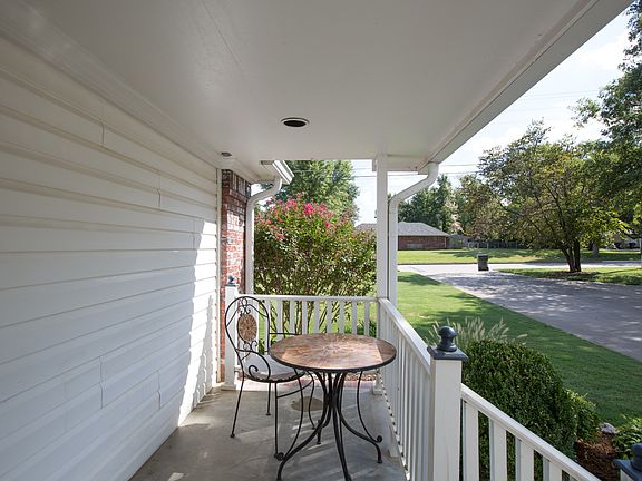 2nd image of 608-1 Two Blue Starr Dr