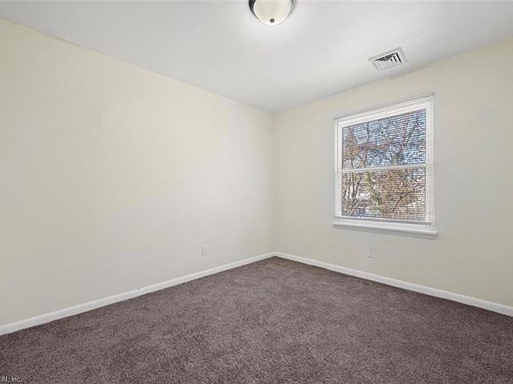 4th image of 1027 30th St