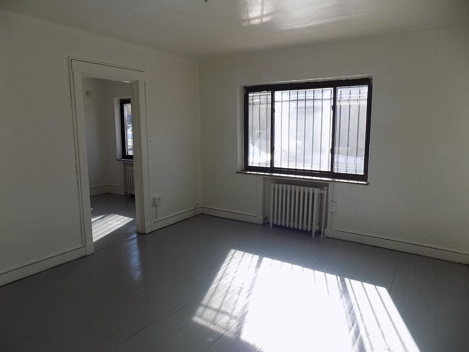 1st image of 1202 Wood St #16