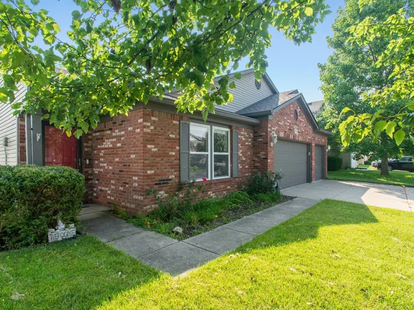 8824 Blooming Grove Dr, Camby, IN 46113
