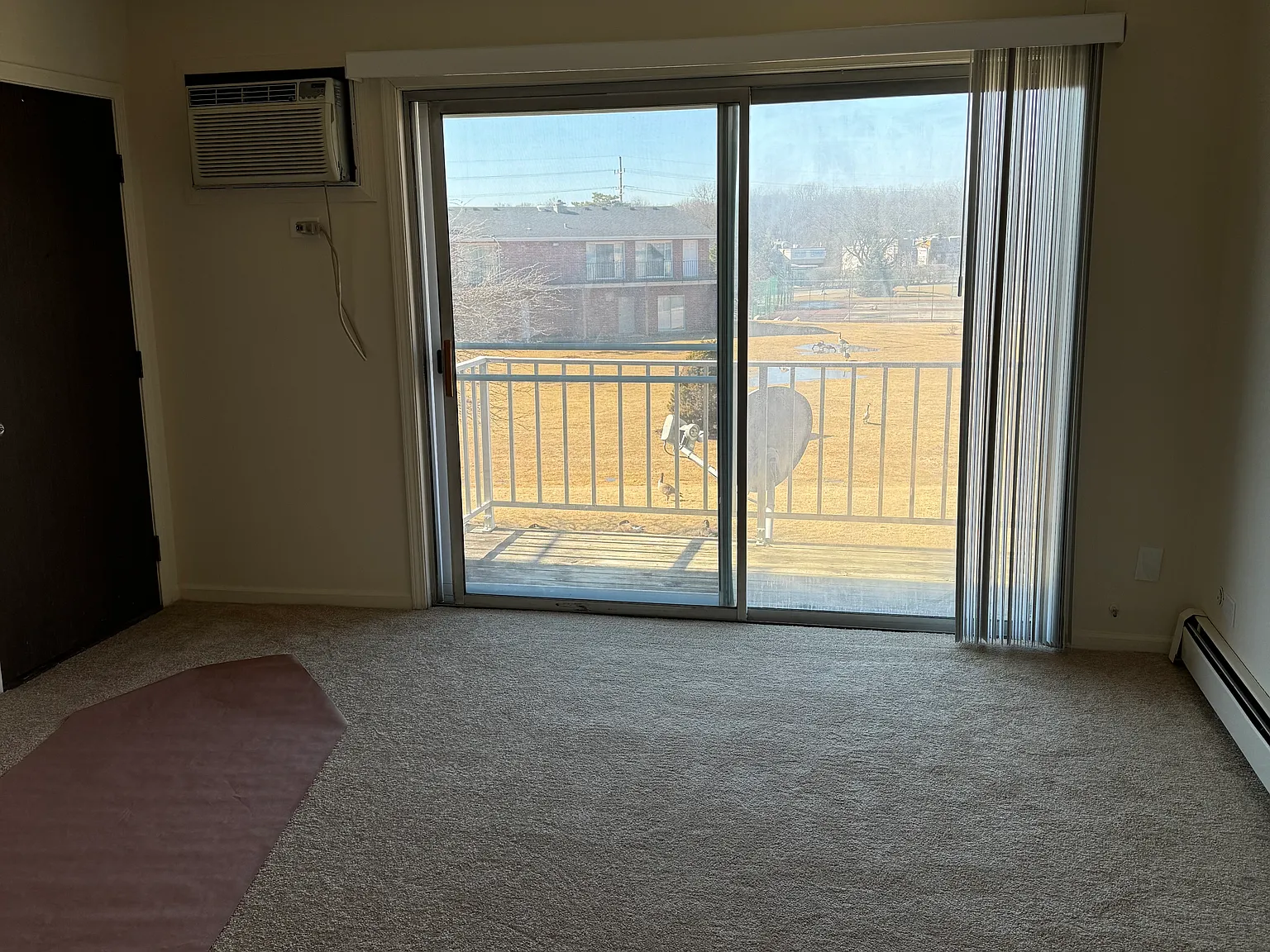2 bed, 1000 sqft, $1,650 — Photo 4
