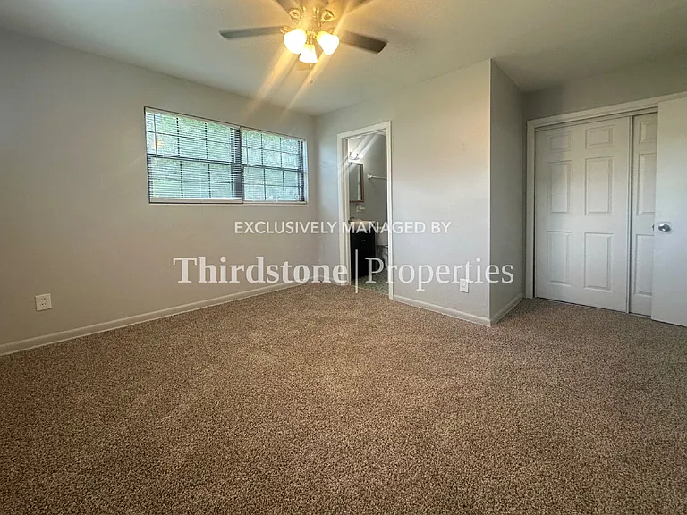 1038 La Marche Dr — Photo 4