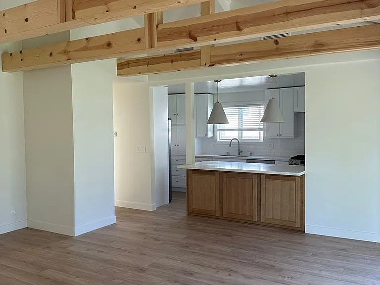 22706 Cantlay St — Photo 2