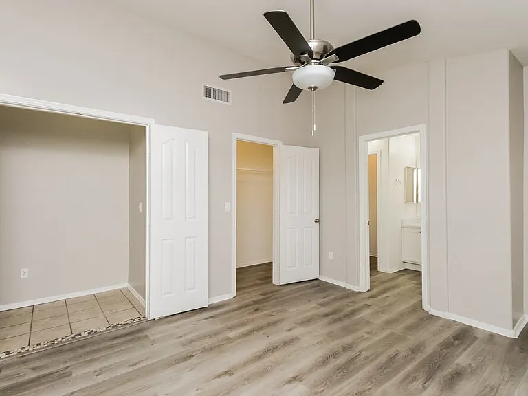 1504 W Page Ave — Photo 10