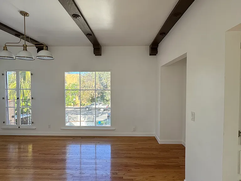 5930 Willoughby Ave #5934-1/2 — Photo 4