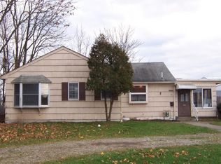 12 E Garden Pl, Pompton Plains, NJ 07444