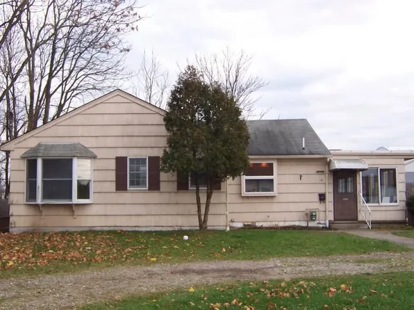 12 E Garden Pl, Pompton Plains, NJ 07444