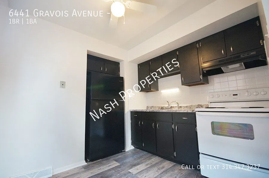 $850 - 1 Bed / 1 Bath apartment in Princeton Heights - lots of storage space — Photo 2