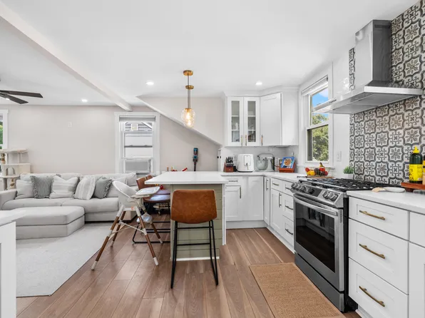 8-35 Lake St Floor 2, Fair Lawn, NJ 07410