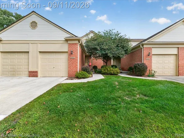 3055 Ailsa Craig Dr, Ann Arbor, MI 48108