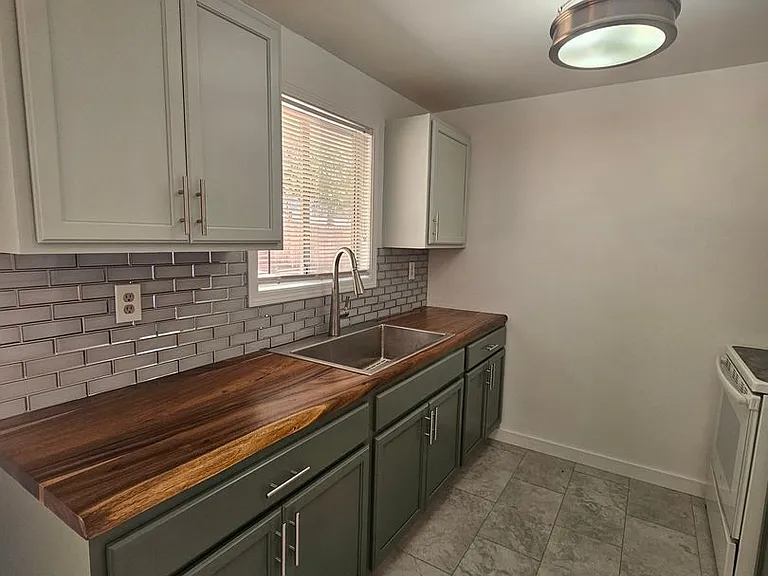 635 S 5th St — Photo 6
